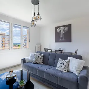 Proche Autoroute Et Parking Appartement
